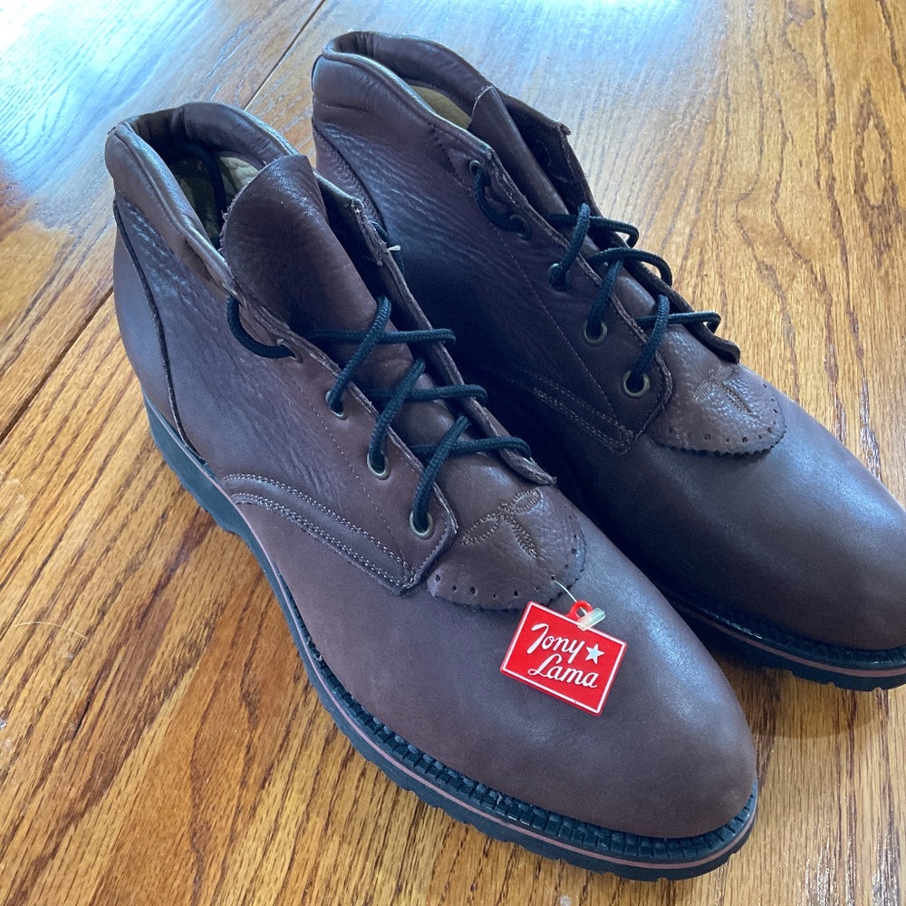 Tony Lama Women’s lace-up leather Western Ankle boots - sz 8.5D - NWT